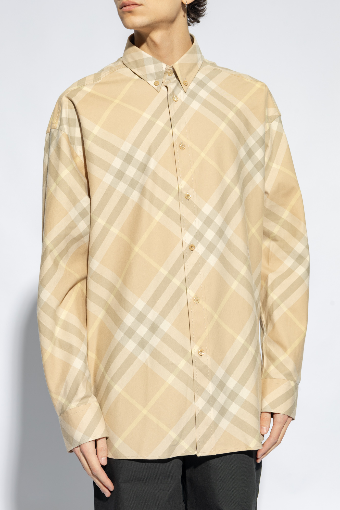 Burberry deals beige shirt